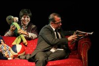 A kisfi� meg az oroszl�nok