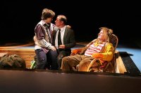 A kisfi� meg az oroszl�nok