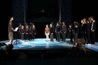 A kisfi� meg az oroszl�nok