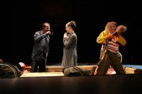 A kisfi� meg az oroszl�nok