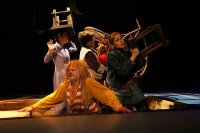 A kisfi� meg az oroszl�nok