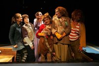 A kisfi� meg az oroszl�nok