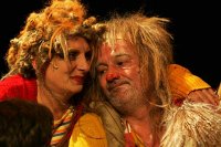 A kisfi� meg az oroszl�nok