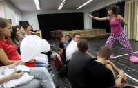 Mad�k Zsuzsanna