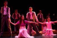 A Keresztury �MK M�v�szeti Iskol�j�nak tanul�i 