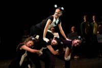 A Keresztury �MK M�v�szeti Iskol�j�nak tanul�i 