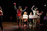 Kov�ts D�ra, Lupaneszku Vivien, �s a Keresztury �MK M�v�szeti Iskol�j�nak tanul�i 