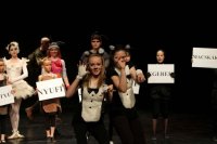 A Keresztury �MK M�v�szeti Iskol�j�nak tanul�i