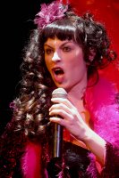 Mad�k Zsuzsanna