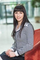 Mad�k Zsuzsanna